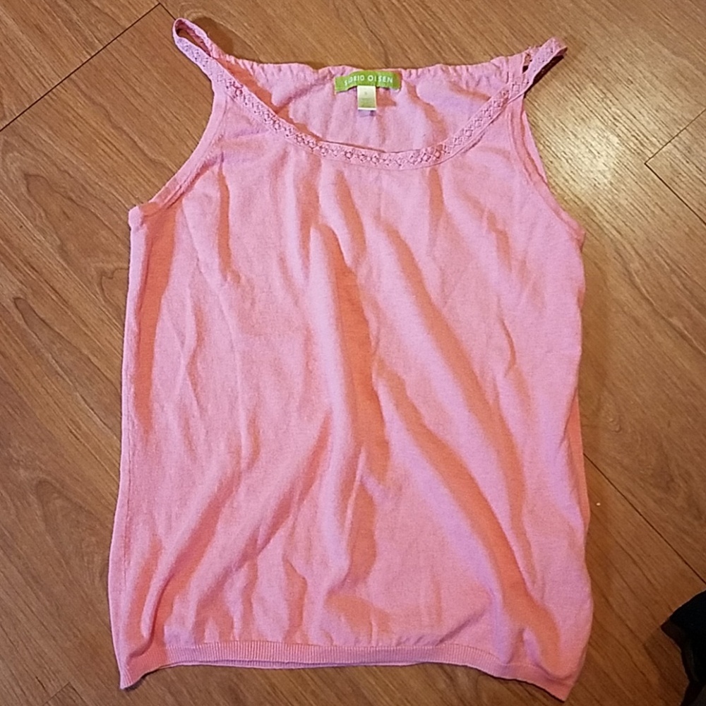 Pink tank